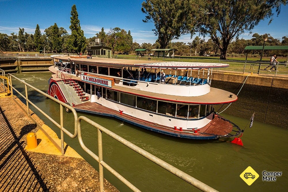 Murray river locks and weirs